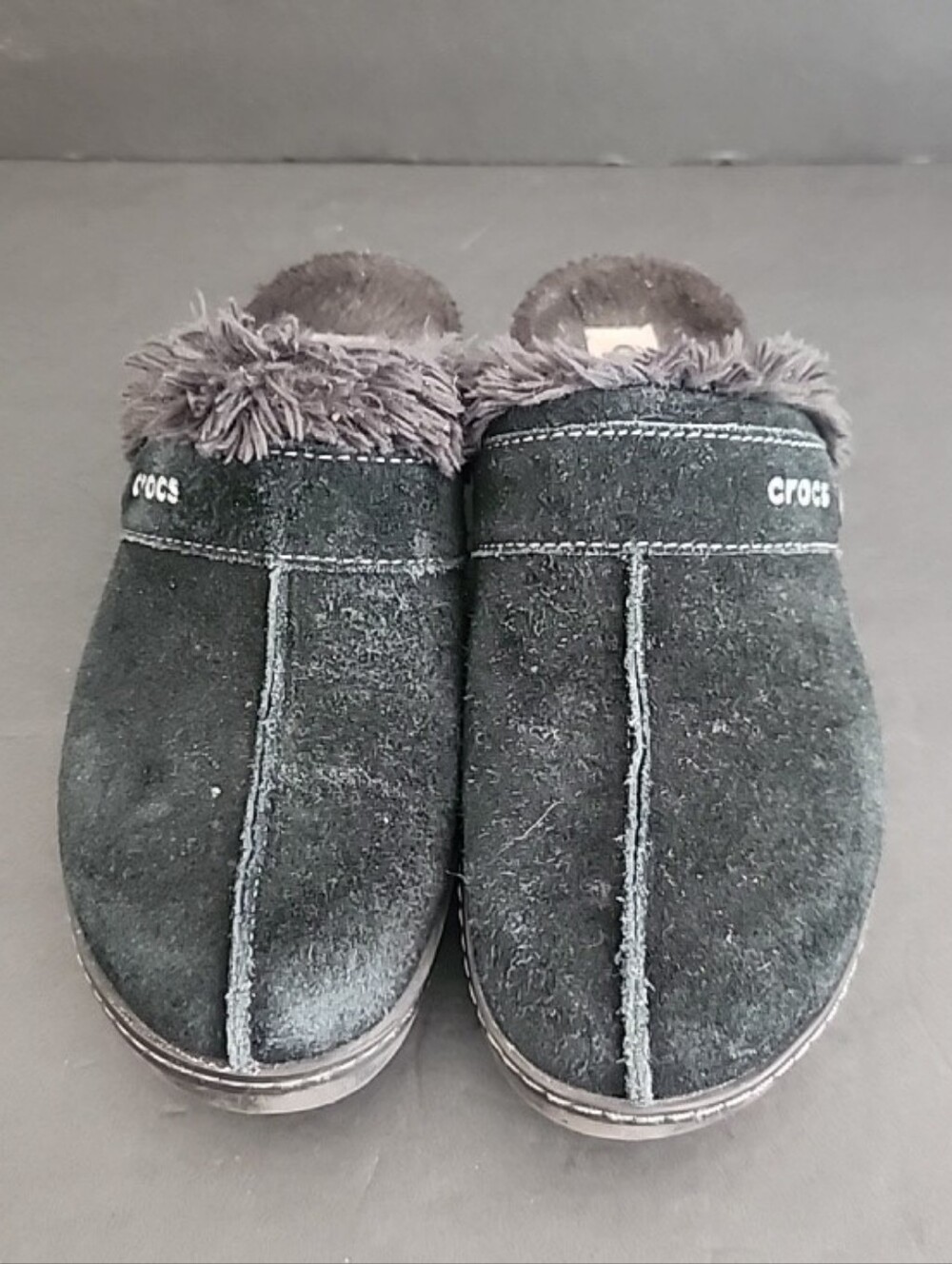 Womens Crocs Cobbler Mule Clogs Black Suede Faux Fur Lined Platform Heels Size 6